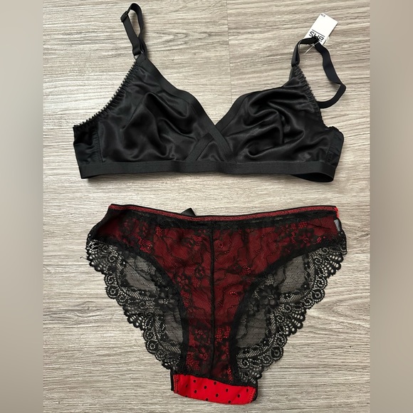BNWT| Lingerie Set - Picture 3 of 8